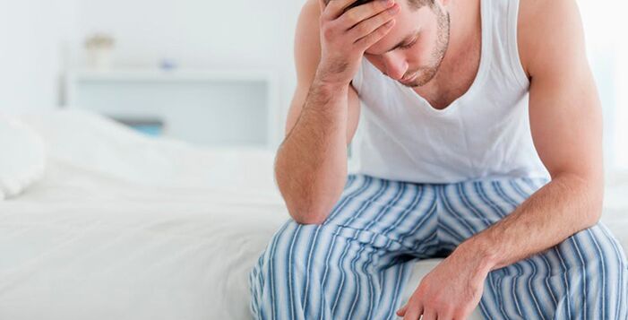 Dolore emorroide in un uomo